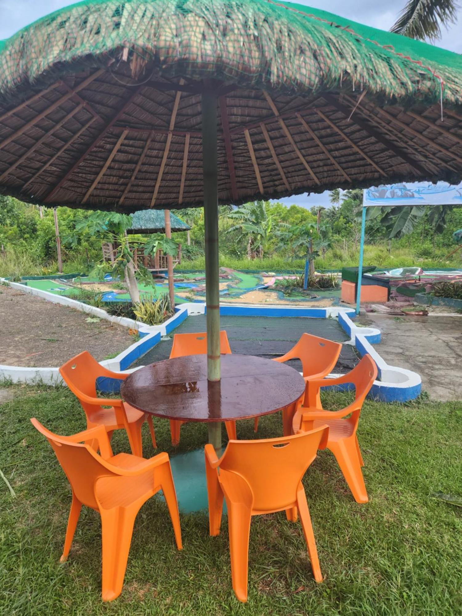 מואלבואל Nirvana Bamboo Houses & Dive Resort מראה חיצוני תמונה