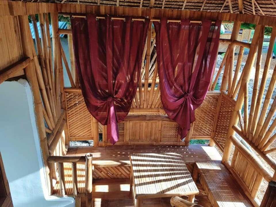 מואלבואל Nirvana Bamboo Houses & Dive Resort מראה חיצוני תמונה