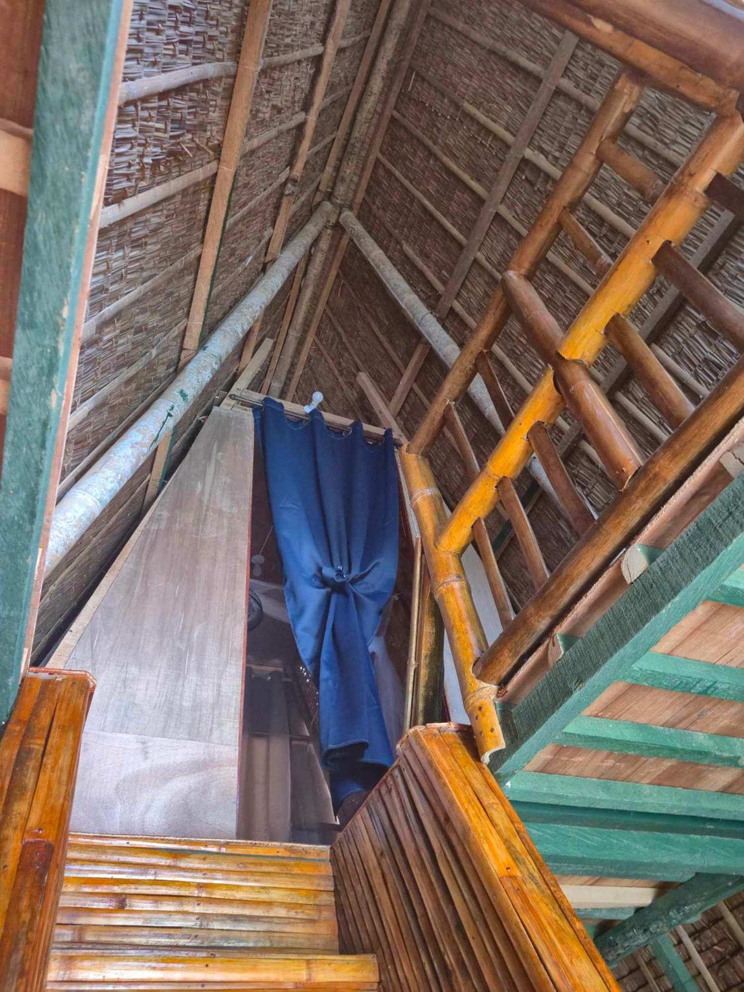 מואלבואל Nirvana Bamboo Houses & Dive Resort מראה חיצוני תמונה