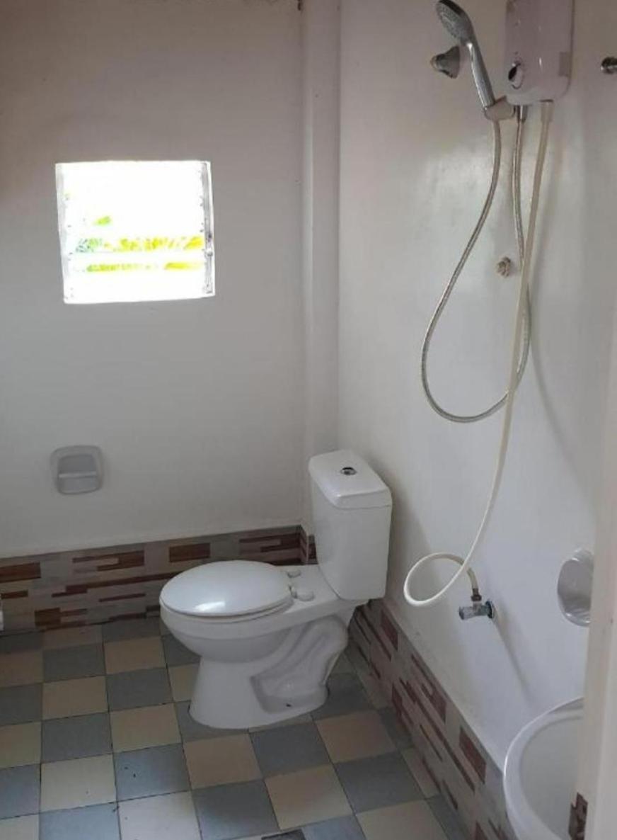 מואלבואל Nirvana Bamboo Houses & Dive Resort מראה חיצוני תמונה
